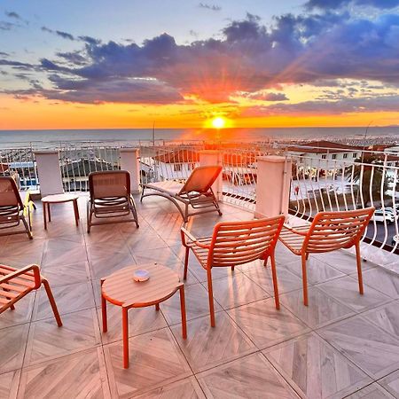 Hotel Medusa Лідо-ді-Камайоре Екстер'єр фото